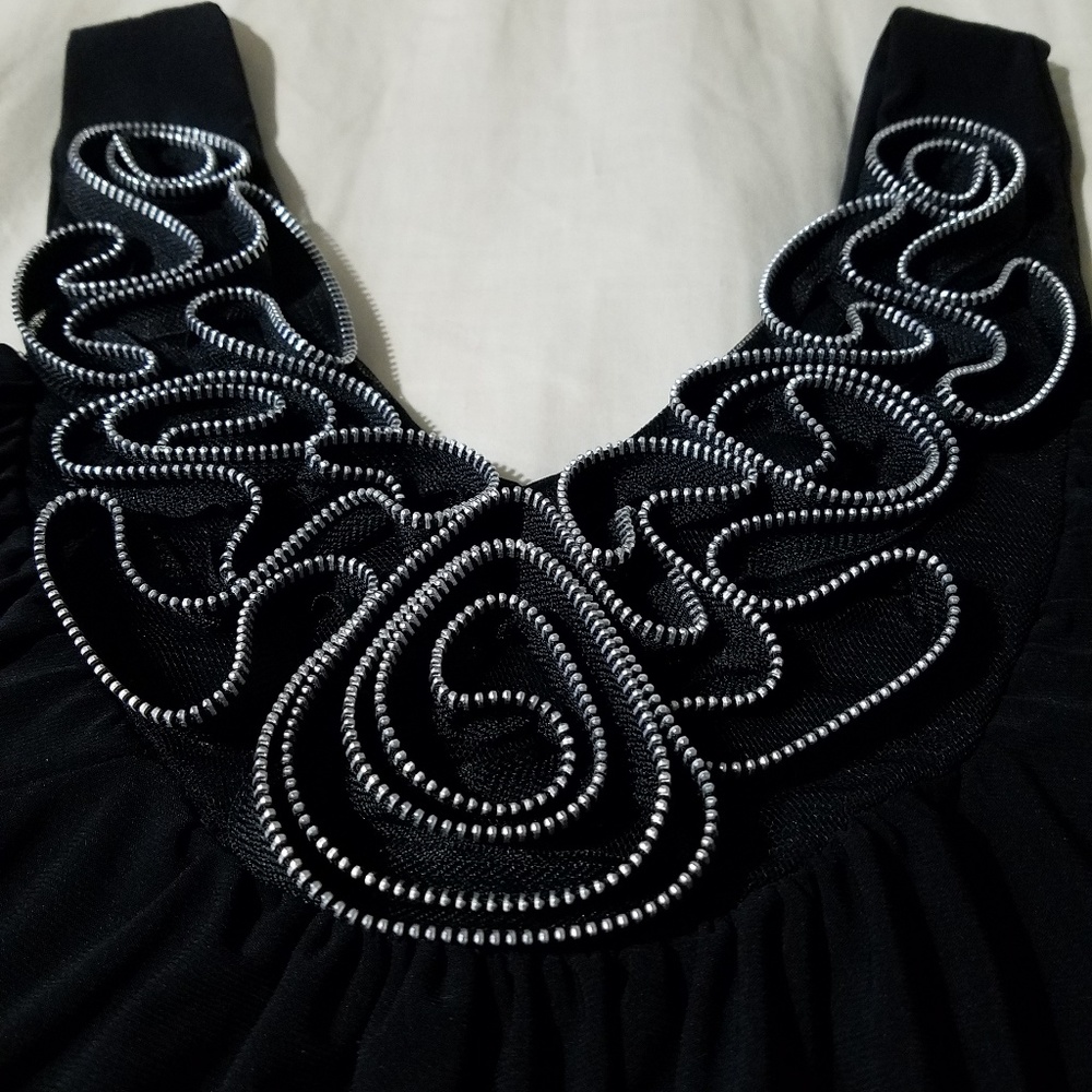 Women's black top
